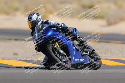 media/Oct-08-2022-SoCal Trackdays (Sat) [[1fc3beec89]]/Turn 16 (125pm)/